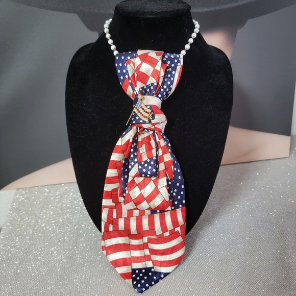 Custom Patriotic Red, White, and Blue Flag Tie Necklace - Picture 1 of 2